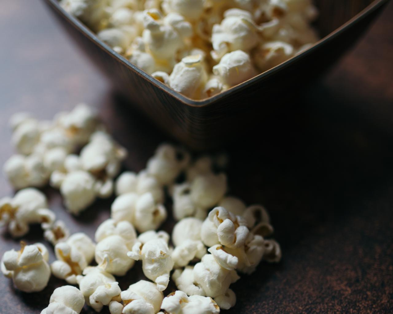 Popcorn Corn Bowl Table