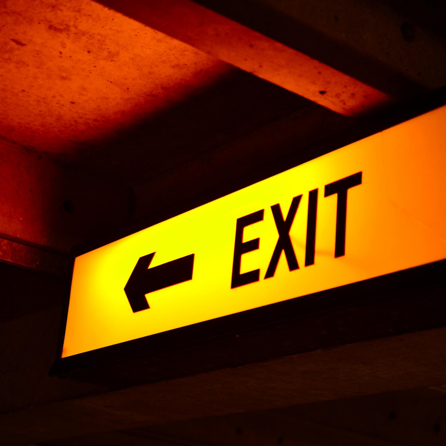 Exit Word Pointer Yellow Dark