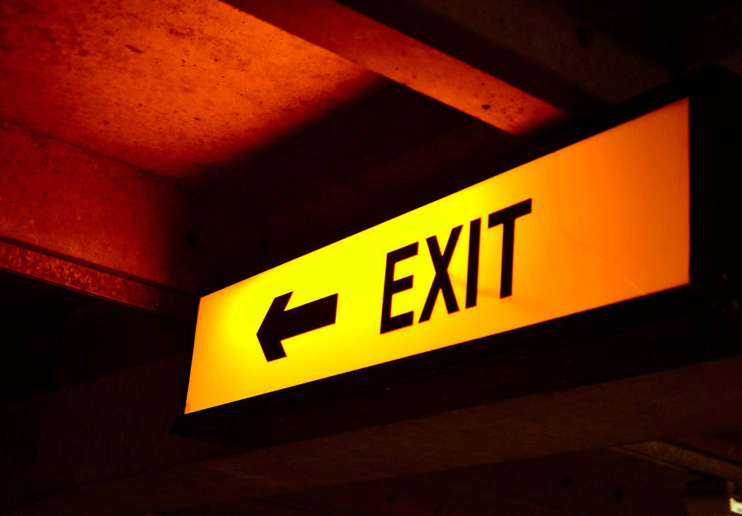 Exit Word Pointer Yellow Dark