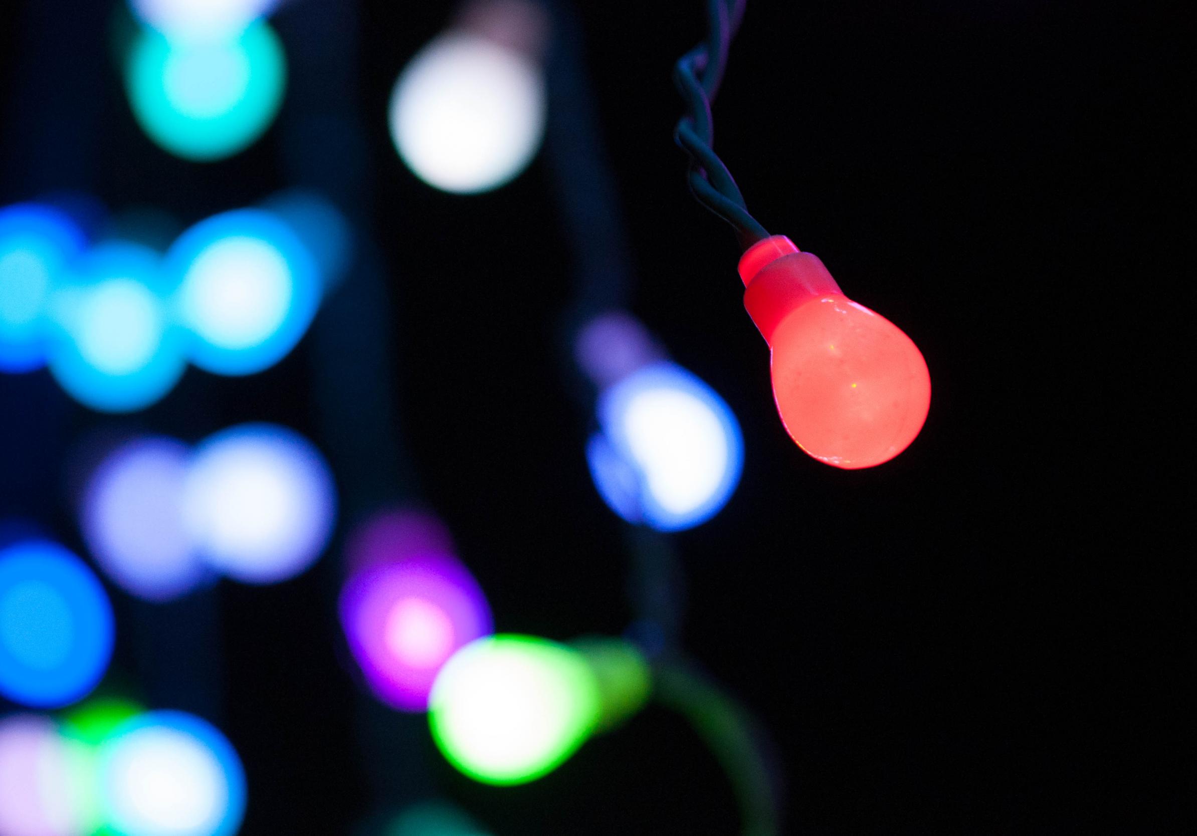 Garland Light-bulb Light Red Dark