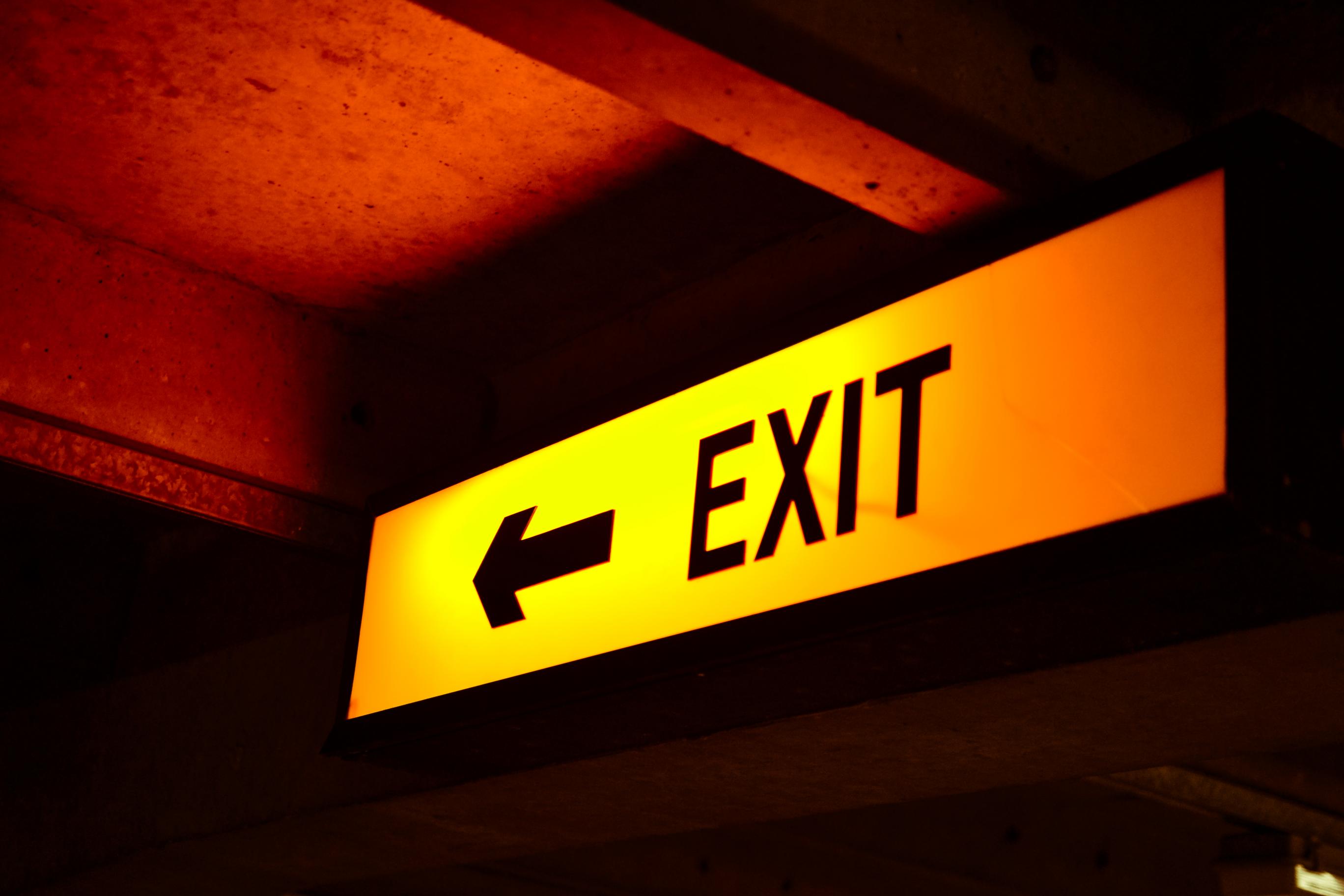 Exit Word Pointer Yellow Dark