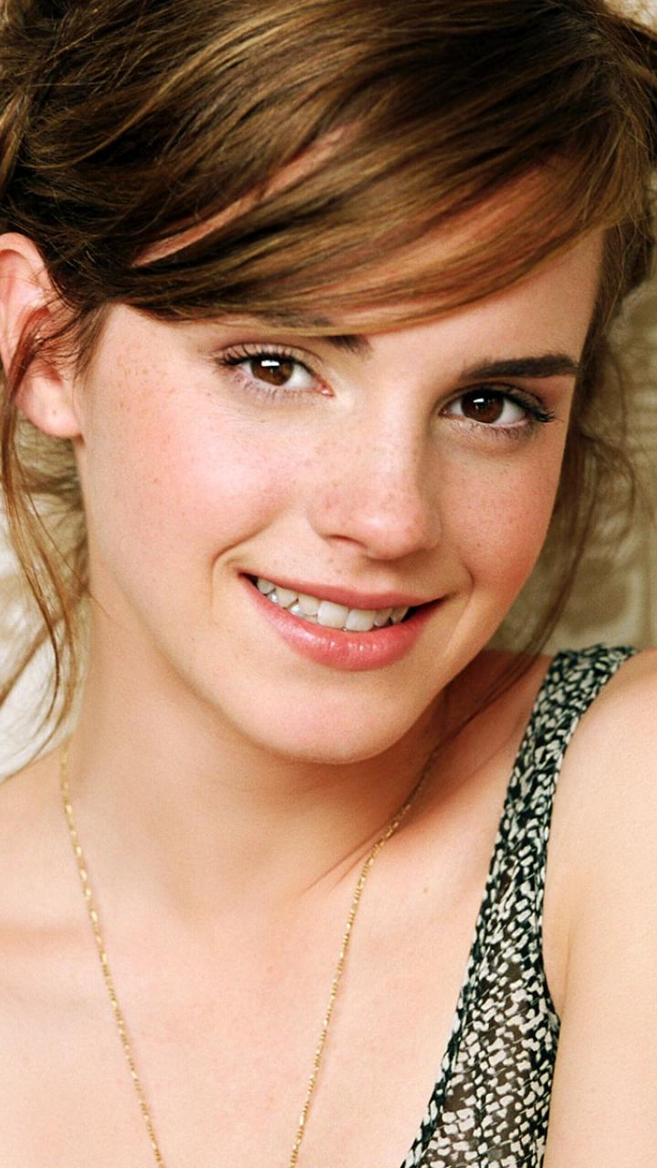 Celebrity Beautiful Famous Woman Emma-watson