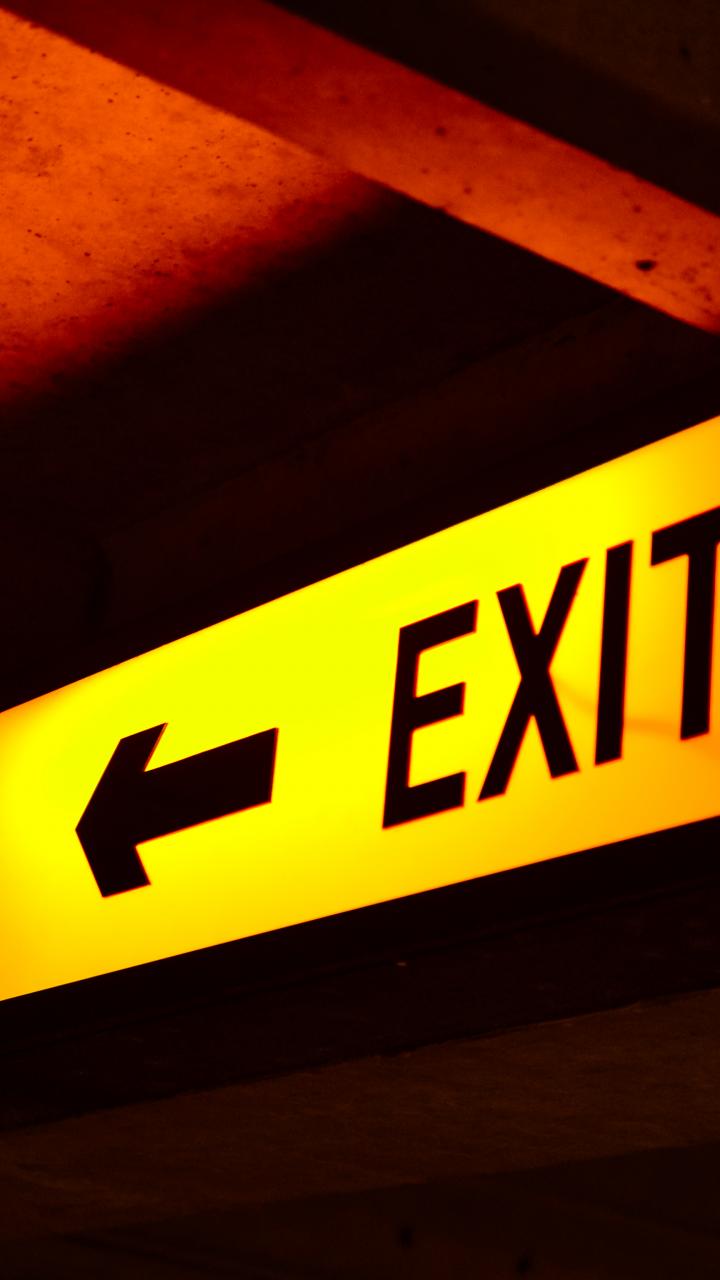 Exit Word Pointer Yellow Dark