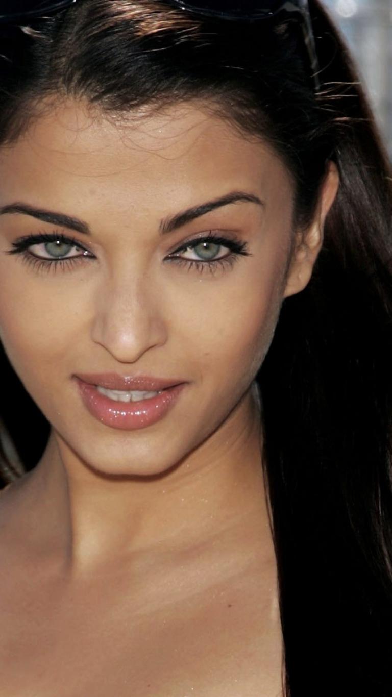 Celebrity Model Girl Beautiful Aishwarya-rai